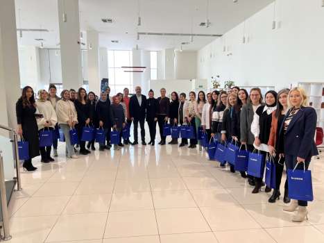 Kadınlar Günü Kutlu Olsun! Koyuncu Grup