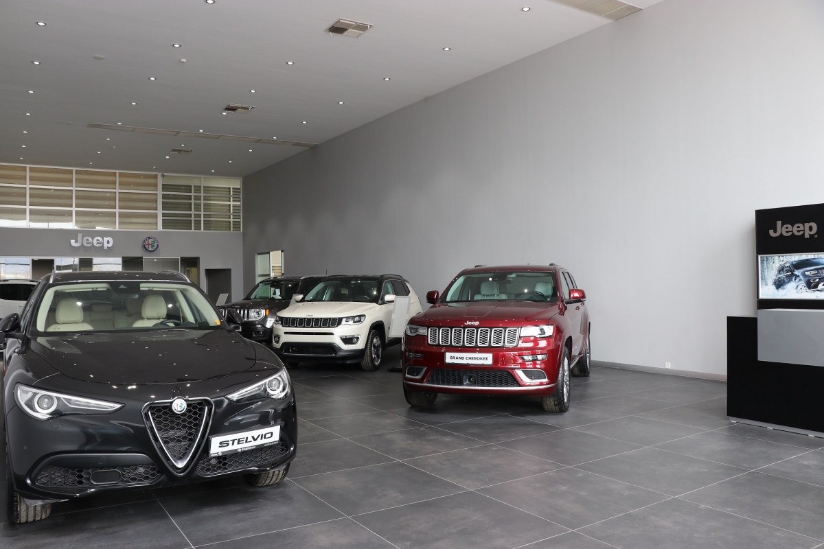 Jeep ve Alfa Romeo Showroom'u Hizmete Girdi.